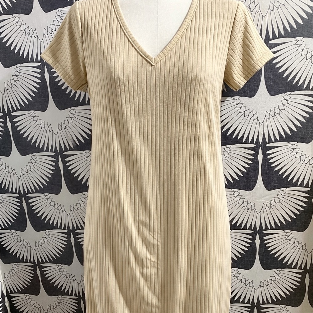 Beige Ribbed Knot V-Neck Short Sleeve Midi Dress Size Small